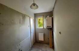 Apartament 3 camere, decomandat, 63 mp, cartierul Dambu