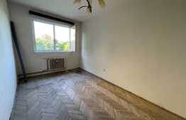 Apartament 3 camere, decomandat, 63 mp, cartierul Dambu