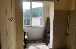 Garsoniera de 36 mp utili, decomandat, zona Mureseni