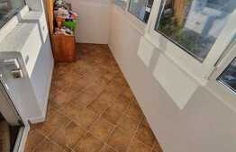 Apartament de 2 camere, 45 mp, decomandat, zona Dambu