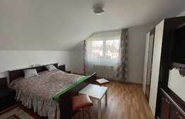 Casa cu 240 mp 6 camere cu teren 11 ari în Corunca