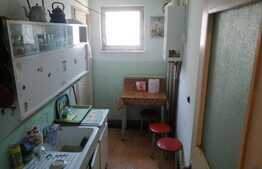 Apartament de 3 camere, 63 mp, zona Dambu