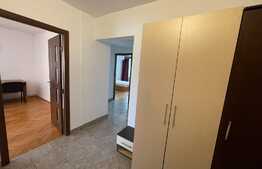 Apartament de 2 camere, decomandat, 64 mp, zona centrala