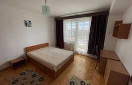 Apartament de 2 camere, decomandat, 64 mp, zona centrala