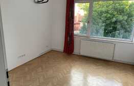 Apartament modern, 3 camere, 76,3 mp, in Centru 