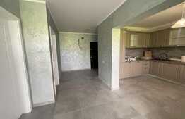 Apartament 3 camere, decomandat, 80 mp, bloc nou, cartierul Dambu