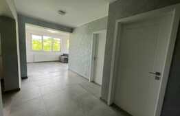 Apartament 3 camere, decomandat, 80 mp, bloc nou, cartierul Dambu