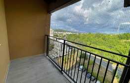Apartament 3 camere, decomandat, 80 mp, bloc nou, cartierul Dambu