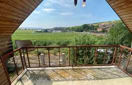 Casa cu mansarda de 170 mp, teren 1200 mp, in loc Voiniceni 