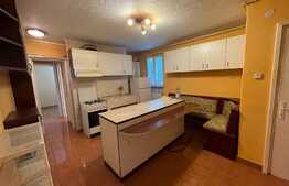 Apartament de 4 camere, 2 băi, decomandat, 82 mp, finisat, zona Tudor