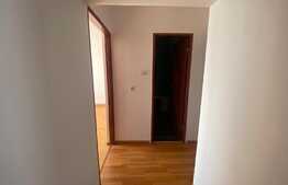 Apartament decomandat de 3 camere, de 68 mp, in cartier Unirii