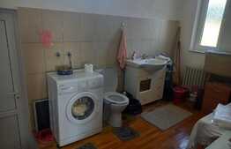 Casa de 200mp utili, 1900 mp teren, terasa, in Reghin