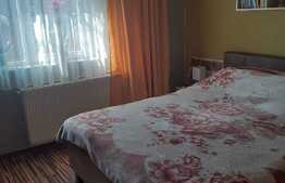 Casa 80 mp, teren 800 mp, terasa, garaj,  in localitatea  Roteni 