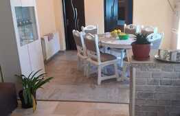 Casa 80 mp, teren 800 mp, terasa, garaj,  in localitatea  Roteni 