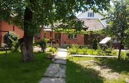 Casa cu 3 camere, 157 mp, teren 742 mp, zona Centrala