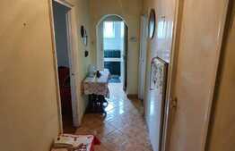 Apartament 3 camere, 52 mp, zona Budai