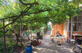 Casa cu 6 camere, 200 mp, teren 609 mp, zona Budiului