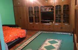 Casa cu 4 camere, 85 mp, teren 40 mp, zona Dambu Pietros