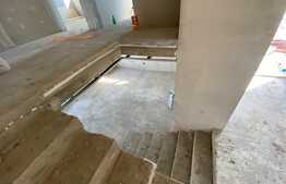  2 case, 138 mp, cu curte individuala de 500mp, in Livezeni 