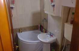 Apartament de 3 camere, 54 mp, decomandat, în Dâmbu Pietros