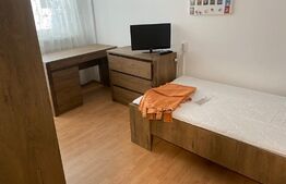 Apartament de 4 camere, 75 mp, decomandat, 7 Noiembrie