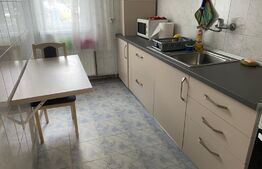 Apartament de 4 camere, 75 mp, decomandat, 7 Noiembrie