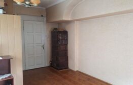 Casa cu 2 camere, 100 mp, teren 185 mp, zona Centrala