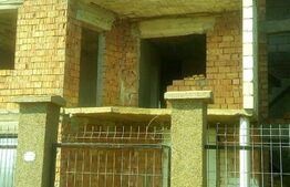 Casa cu 7 camere, 390 mp, teren 600 mp, zona Unirii