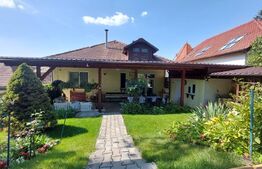 Casa superba ,situată in zona centrala,  3 camere 157 mp  utili si 863 mp suprafata teren 