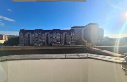 Apartament de 3 camere, 80 mp, etaj intermediar, zona Poli 2