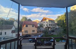 Apartament de 3 camere, 80 mp, etaj intermediar, zona Poli 2