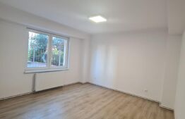 Apartament de 3 camere, 80 mp, etaj intermediar, zona Poli 2
