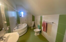 Casa de 4 camere, 180 mp, teren 550 mp, in Corunca