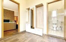 Apartament 3 camere, spatios, 2 pasi de centru