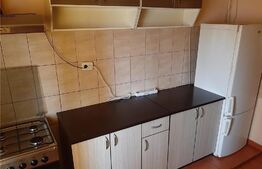 Apartament cu 3 camere, etaj intermediar, zona SOARELUI