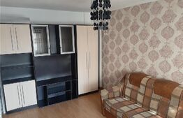 Apartament cu 3 camere, etaj intermediar, zona SOARELUI