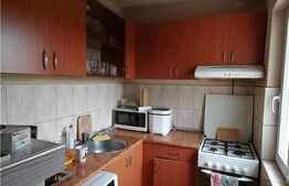 Apartament de 3 camere, semidecomandat, 52 mp, Sagului