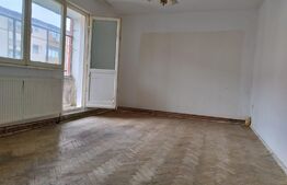 Apartament 3 camere, 65 mp, potential fantastic de renovare, zona Turist
