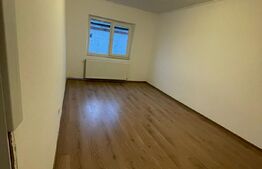 Apartament spatios de 3 camere, 72 mp, in zona Soarelui