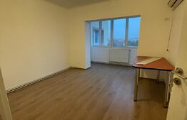 Apartament spatios de 3 camere, 72 mp, in zona Soarelui