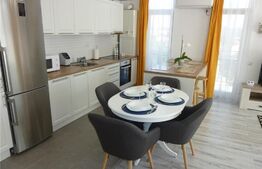 Apartament 3 camere, 68 mp, 2 balcoane, Central