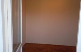 Apartament cu 2 camere, 42 mp, semidecomandat