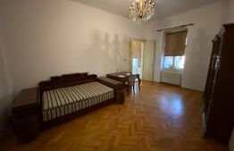 Apartament de 2 camere, 93 mp, in cladire istorica, zona Centrala