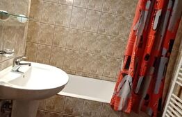 Apartament cu 3 camere, 70 mp, zona Lipovei