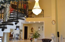 Locatie pretabila pentru o clinica sau gradinita. 