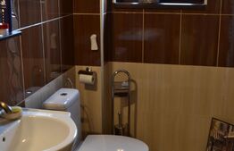 Locatie pretabila pentru o clinica sau gradinita. 