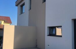 Casa cuplata cu luminator, 175 mp construiti, Calea Urseni!