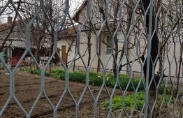 Casa de 75 mp, 200 mp, Dambovita