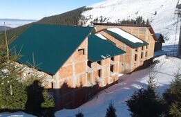 Pensiune la rosu, 2500 mp utili, teren 1.000 mp, Muntele Mic!