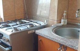 Apartament de 2 camere, 54 mp, decomandat, zona Lipovei